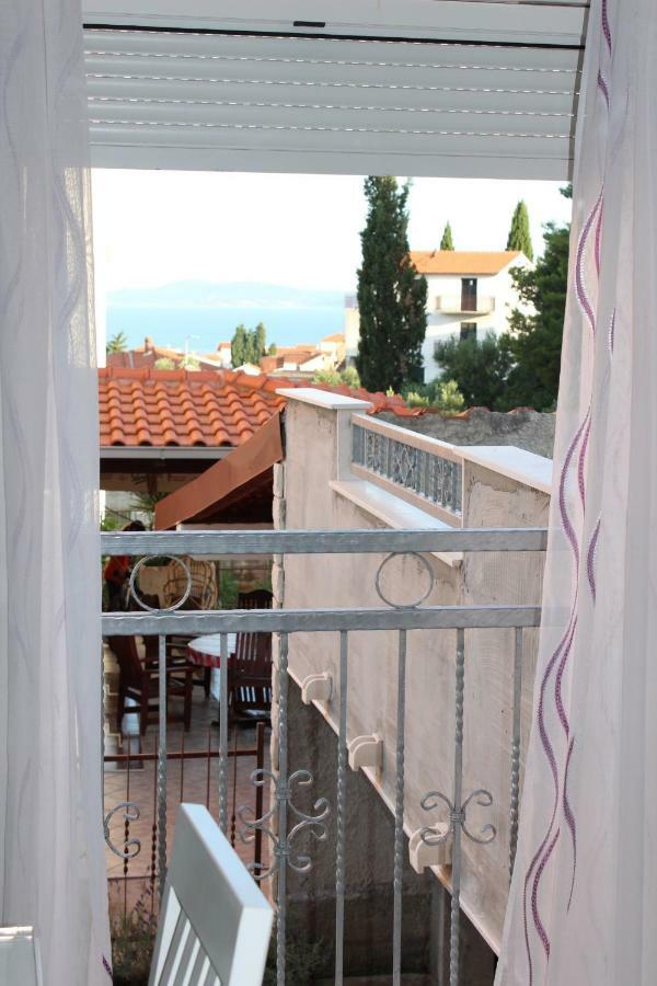 Apartment Lucky With Jacuzzi Trogir Eksteriør billede